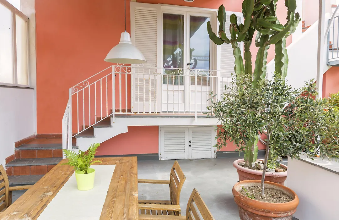 Gioia 13 Rooms & Apartments-1