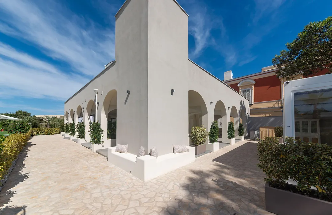 Insula Boutique Hotel-1